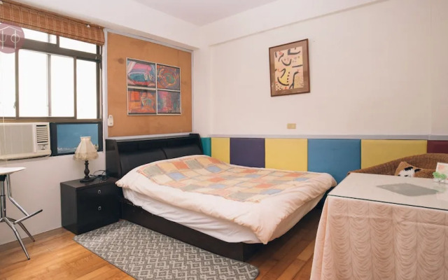 Studio 1318