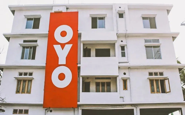 Oyo 17409 Gs Residency