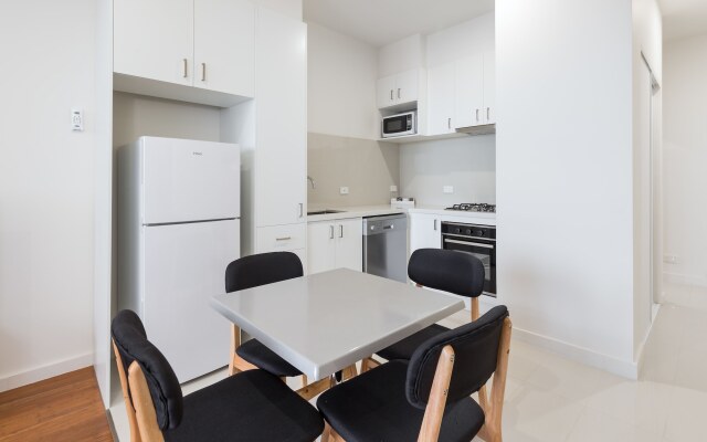 City Edge Dandenong Apartment Hotel