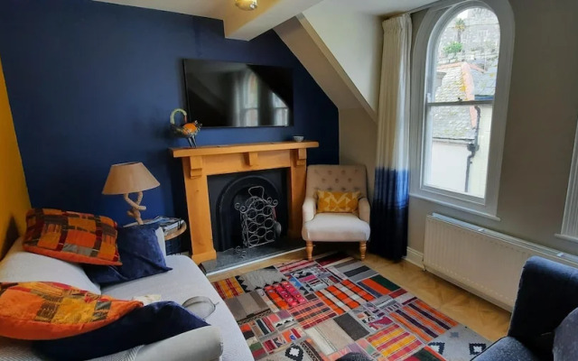 Newly Refurbished 2nd Floor Apartment Lil Nauti