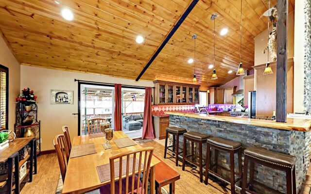 1062 Glenwood Way - 4 Br Home