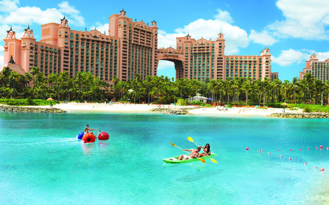 Harborside Resort at Atlantis