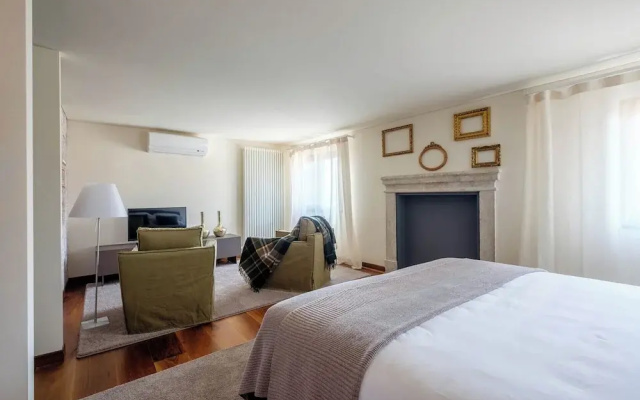 Palazzo Ca' Moro apartments