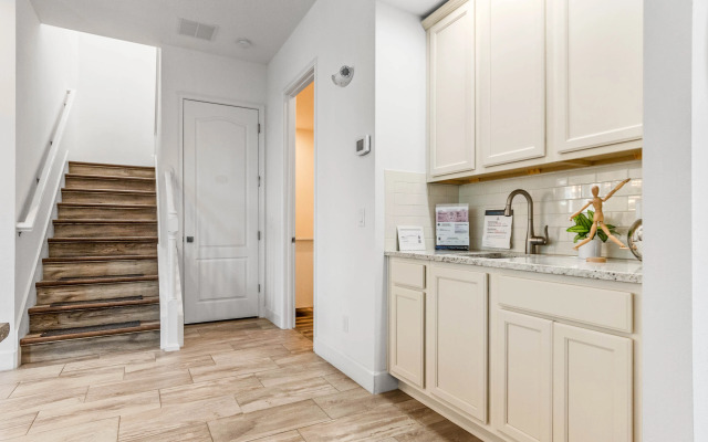 1472FAIRVIEW