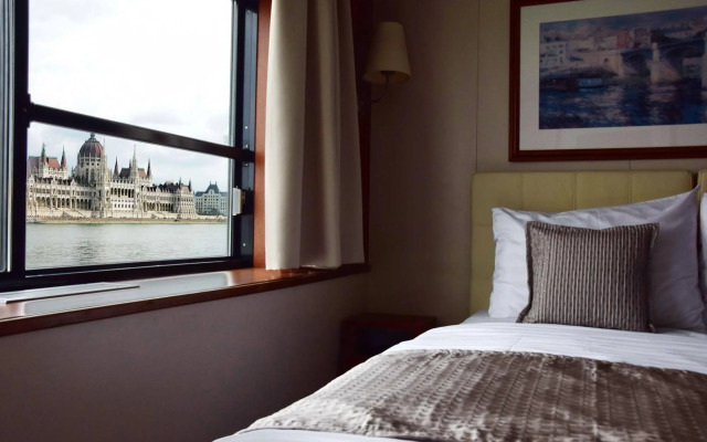 OnRiver Hotels - MS Cezanne