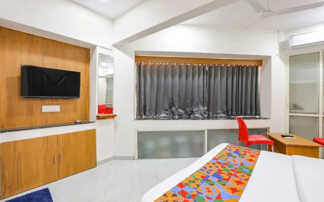 Fabhotel Crystal I