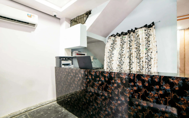 Lucky Hotels by OYO Rooms