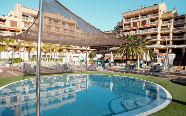 Coral Compostela Beach Hotel
