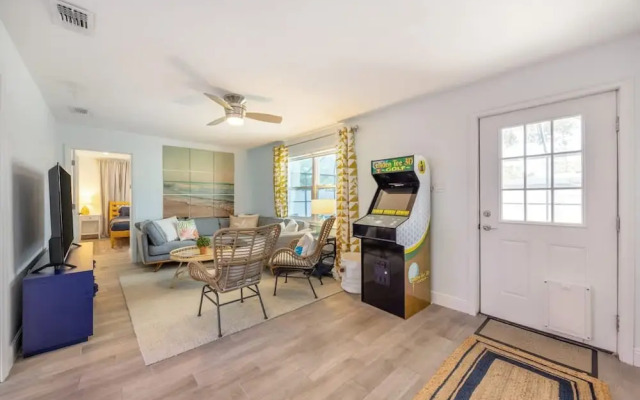 Fun Family-friendly Largo Home Heated Pool