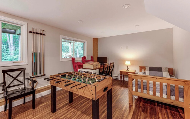 Bartlett Vacation Rental w/ Wraparound Deck!