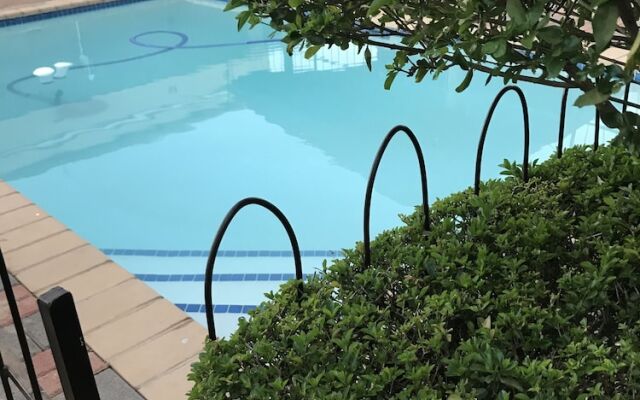 Overflow Guest House
