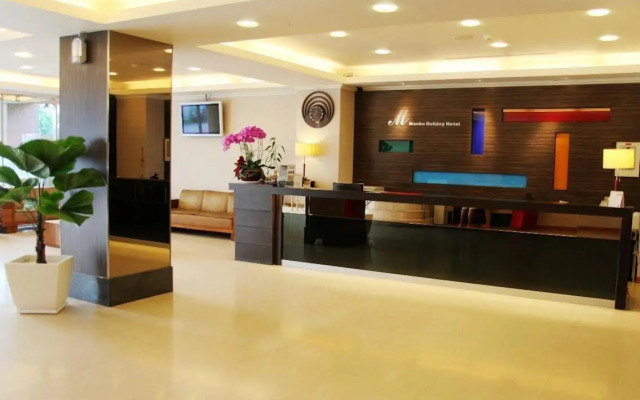 Manbo Holiday Hotel