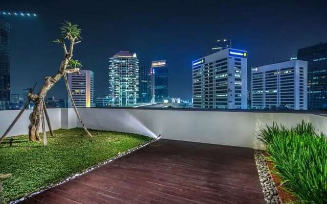 ZEN Premium Sampoerna Strategic Square