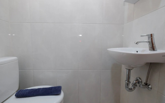 Nice And Comfy Studio At Evenciio Margonda Apartment