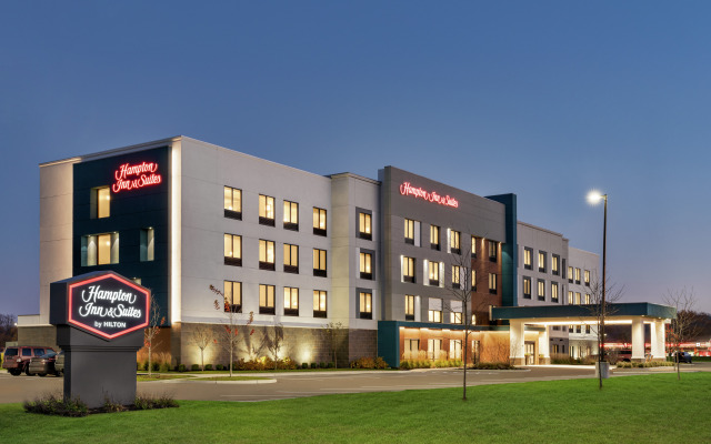 Hampton Inn & Suites Benton Harbor