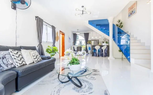 New Stylish 3BR Villa With Private Pool Terrace