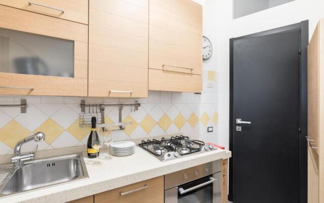 A World Aparts - 23 Artisti