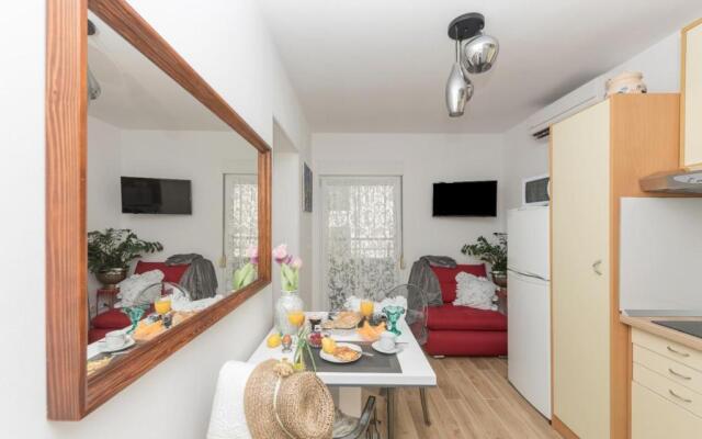 EAST SIDE deluxe suite