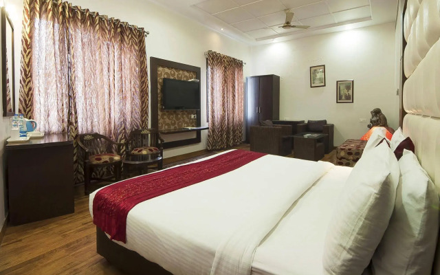 Hotel Prems Paradise