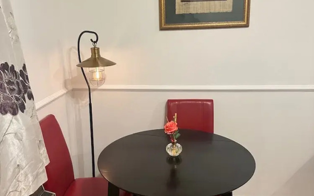 1br-sleeps2-parking-quietstay-citycentre