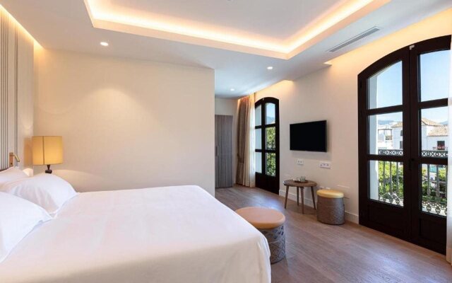 Silken El Pilar Andalucia Hotel