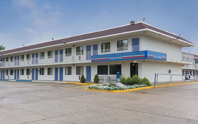 Motel 6 Fredericksburg, VA - North