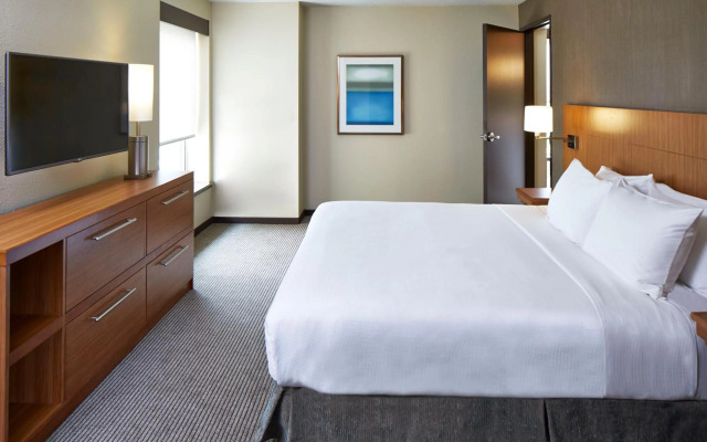 Hyatt Place Lansing - East