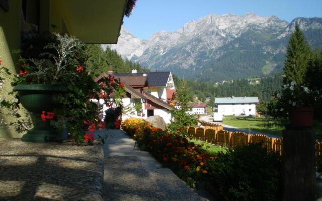 Schwarzenbacher