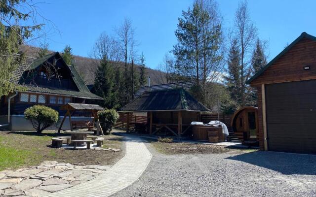 Cabana Cerbul de Aur Sub Cetate (Lacul Zetea)