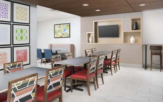 Holiday Inn Express Knoxville-Strawberry Plains by IHG