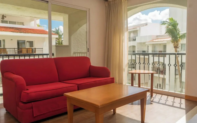 Oceanfront Condo at Voted Best Cancun Sandy Beach