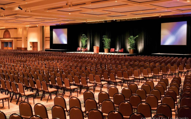 Sheraton Grand Chicago Riverwalk
