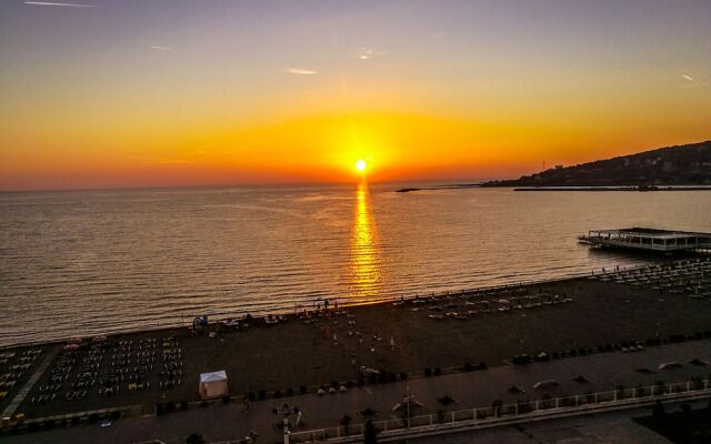 Sea View Apartment