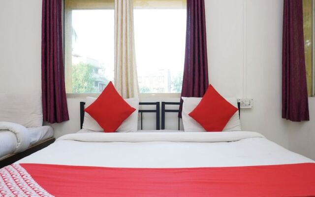 OYO 24986 Flagship Hotel Western Resort
