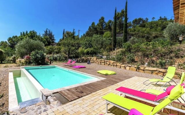 Quirky Villa in Contignac with a Private Pool