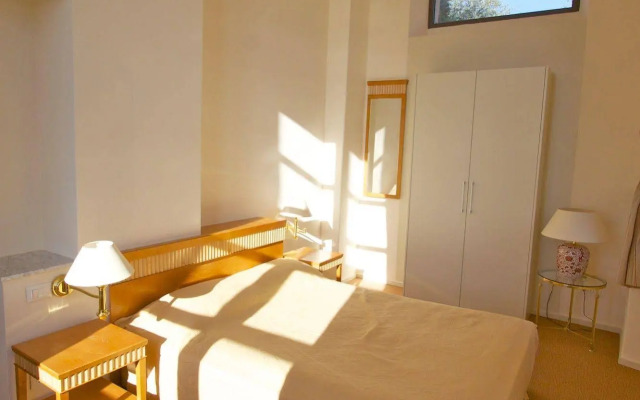 Miramare Apartments & Suites