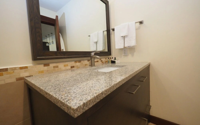 Premium Oceanfront Jaco Studio 7701 by CRHR