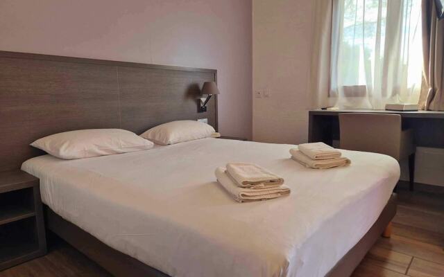 Logis Hôtel Le Mistral - Restaurant - Montélimar sud