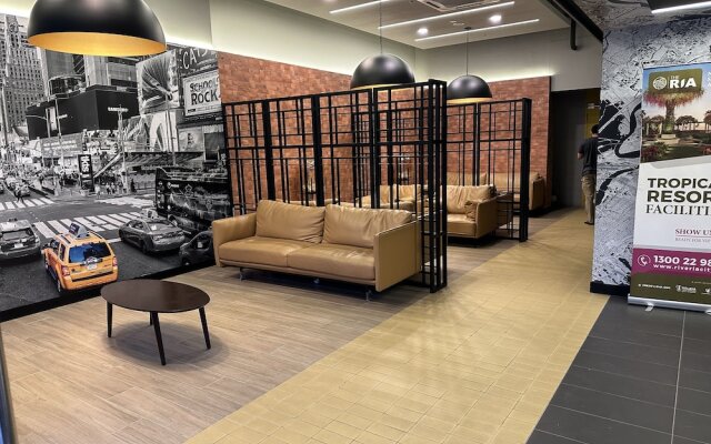 Neu Suites by Moonlight