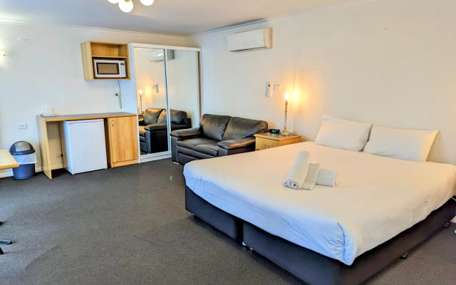 Arkana Motor Inn & Terrace Apartments – Guest Rooms – Mount Gambier
