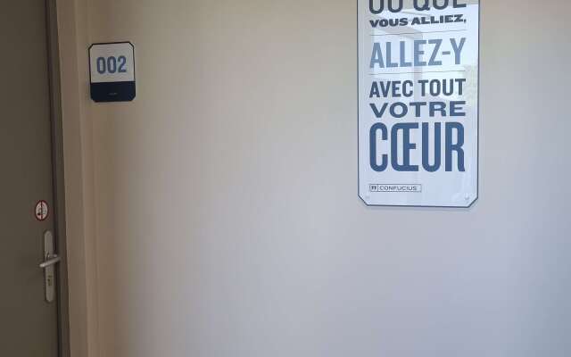 Kyriad Angoulême Nord Champniers - Hôtel & Résidence