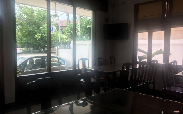 AV Hotel