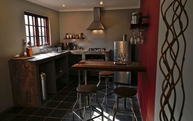 Villa La Mercy Guest Suite