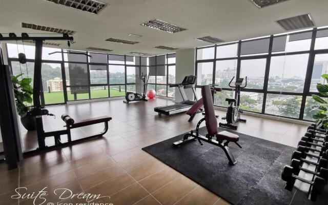 Suite Dream@Icon Residence