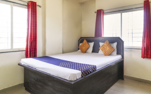 SPOT ON 37864 Royal Stone Hotel