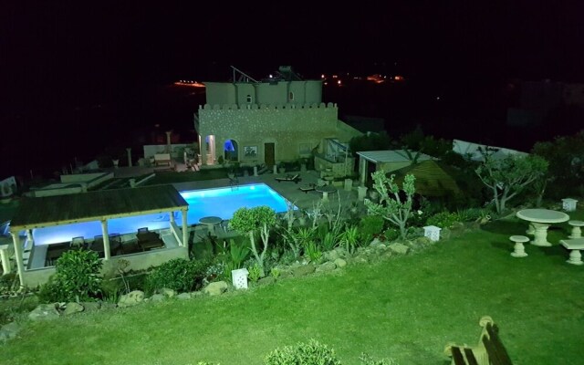 Villa With 5 Bedrooms in Bizerte, With Wonderful sea View, Private Poo