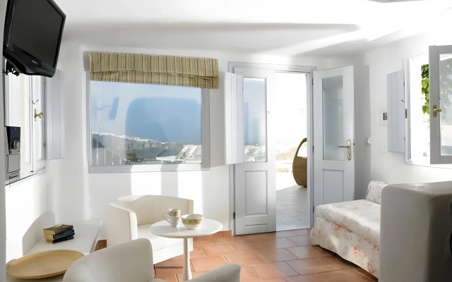 Suites of the Gods Cave Spa