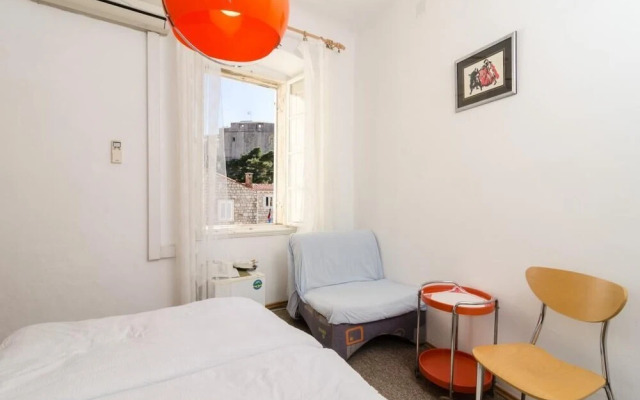 Rooms Pile