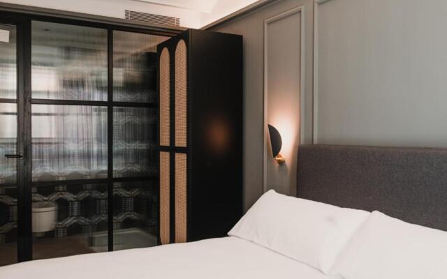 Reina 107 Beach Boutique