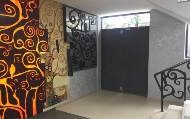 Apartment on Parnavaz Mepe Street